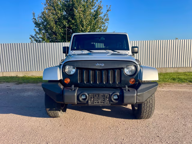 Jeep Wrangler - фото 3