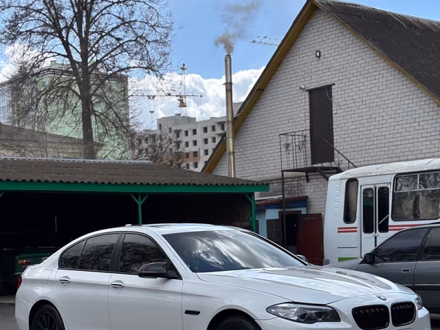 BMW 5 серії - фото 3