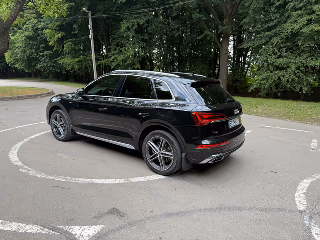 Audi Q5 - фото 3