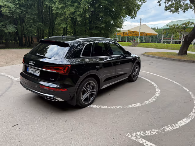 Audi Q5 - фото 5