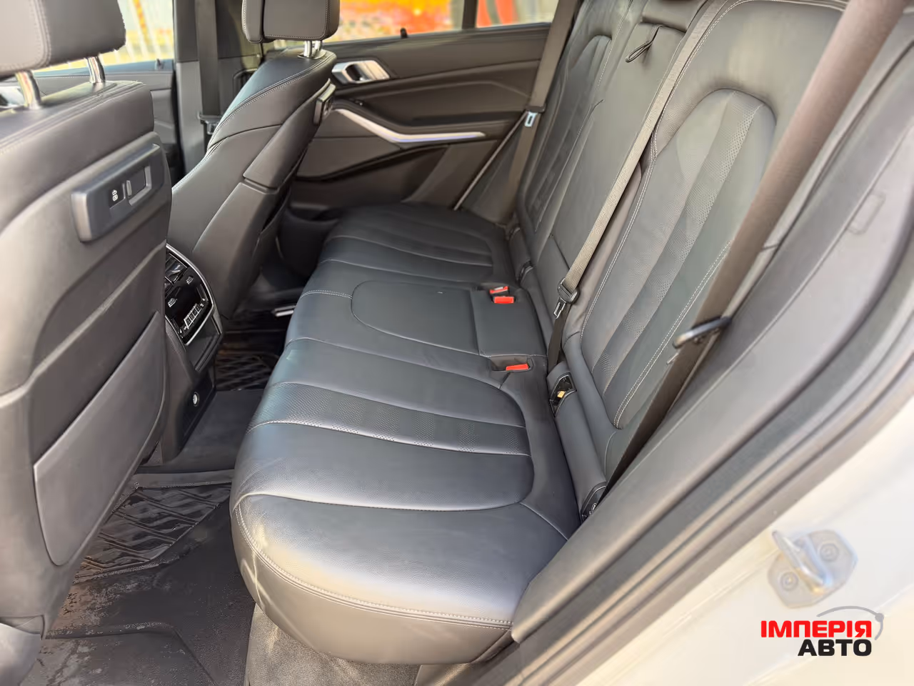 BMW X5 - фото 8