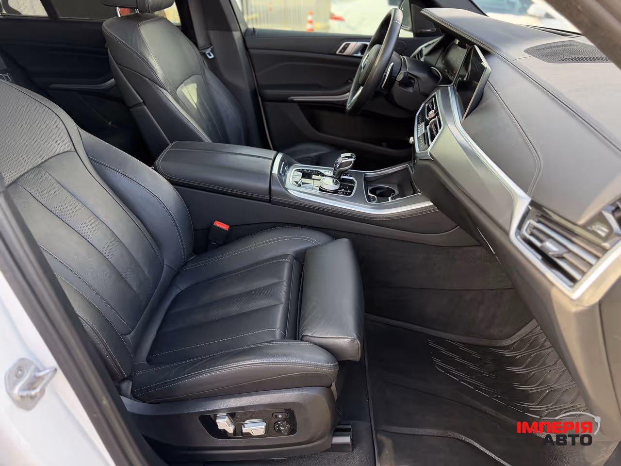 BMW X5 - фото 11