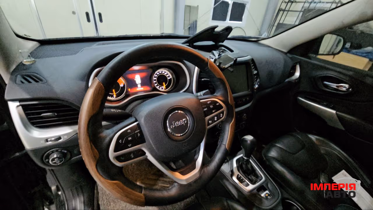 Jeep Cherokee - фото 23