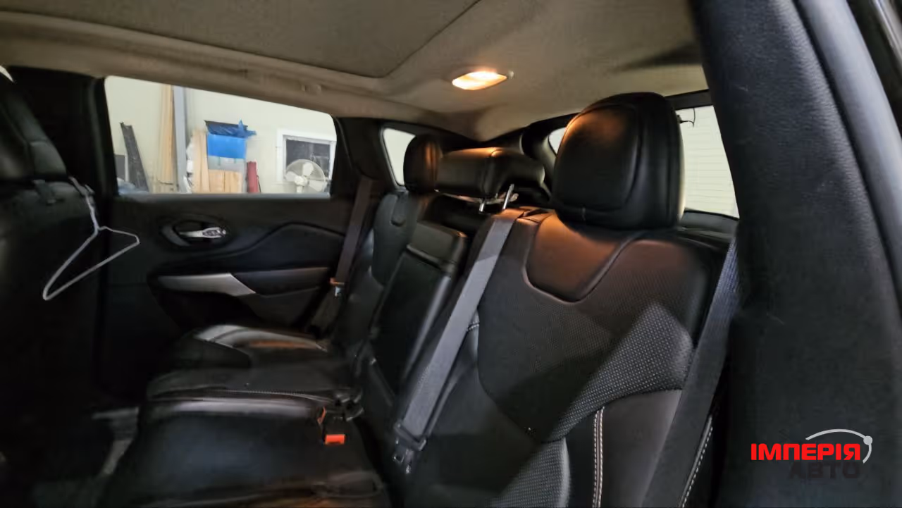Jeep Cherokee - фото 19