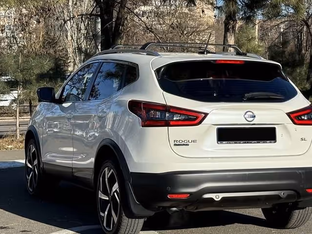 Nissan Rogue Sport - фото 4