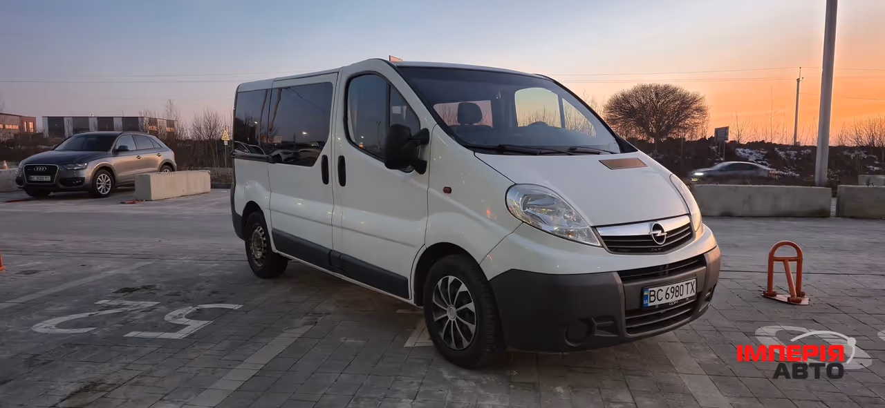 Opel Vivaro - фото 2