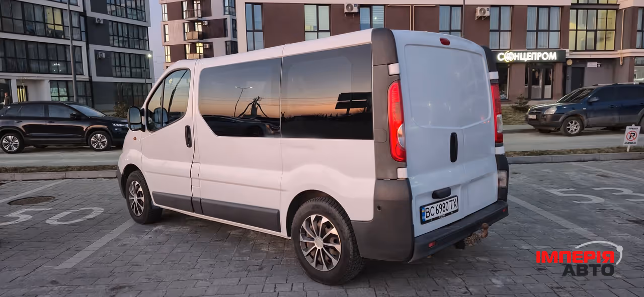 Opel Vivaro - фото 5