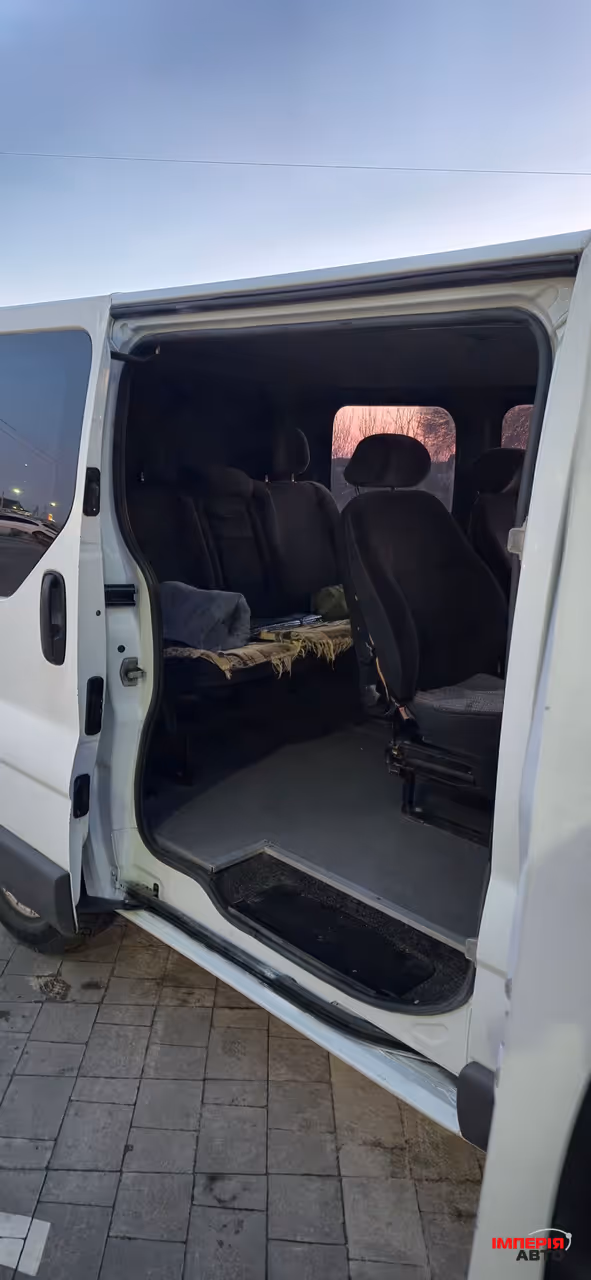 Opel Vivaro - фото 11