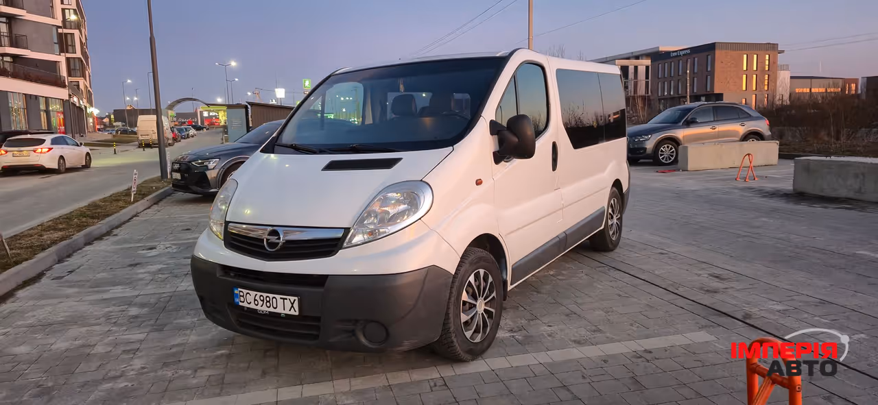 Opel Vivaro - фото 1