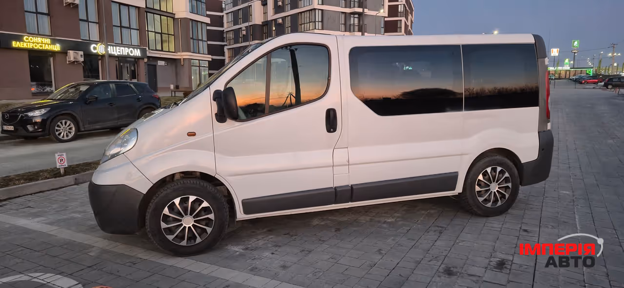 Opel Vivaro - фото 4
