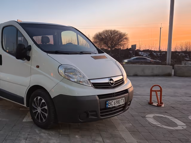 Opel Vivaro - фото 2
