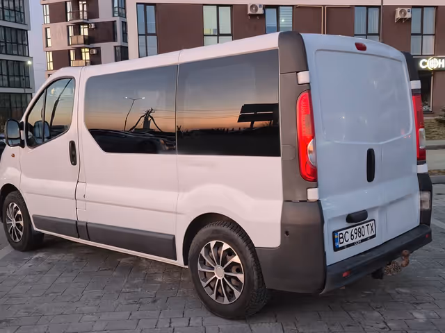 Opel Vivaro - фото 5