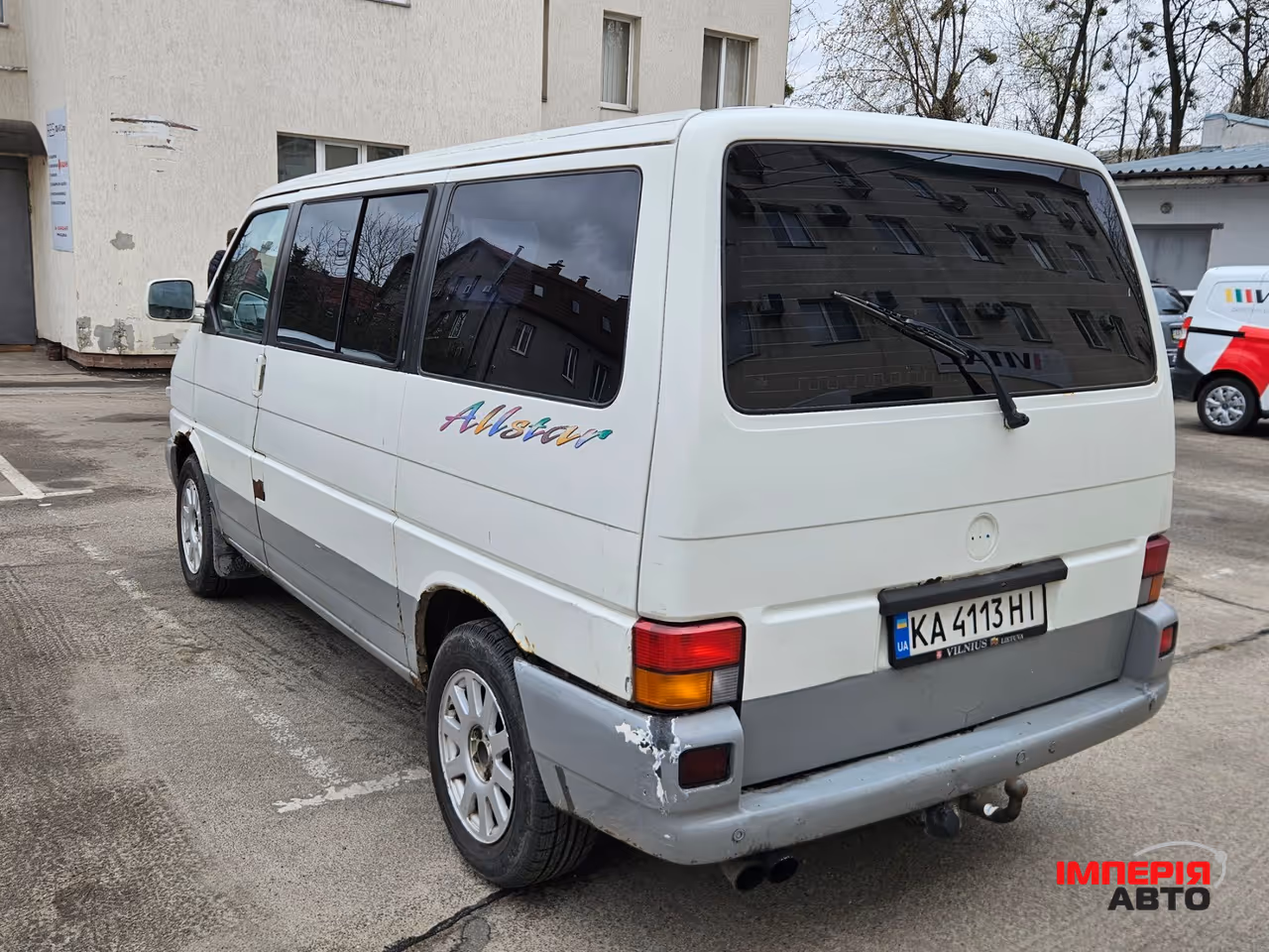 Volkswagen Multivan - фото 2
