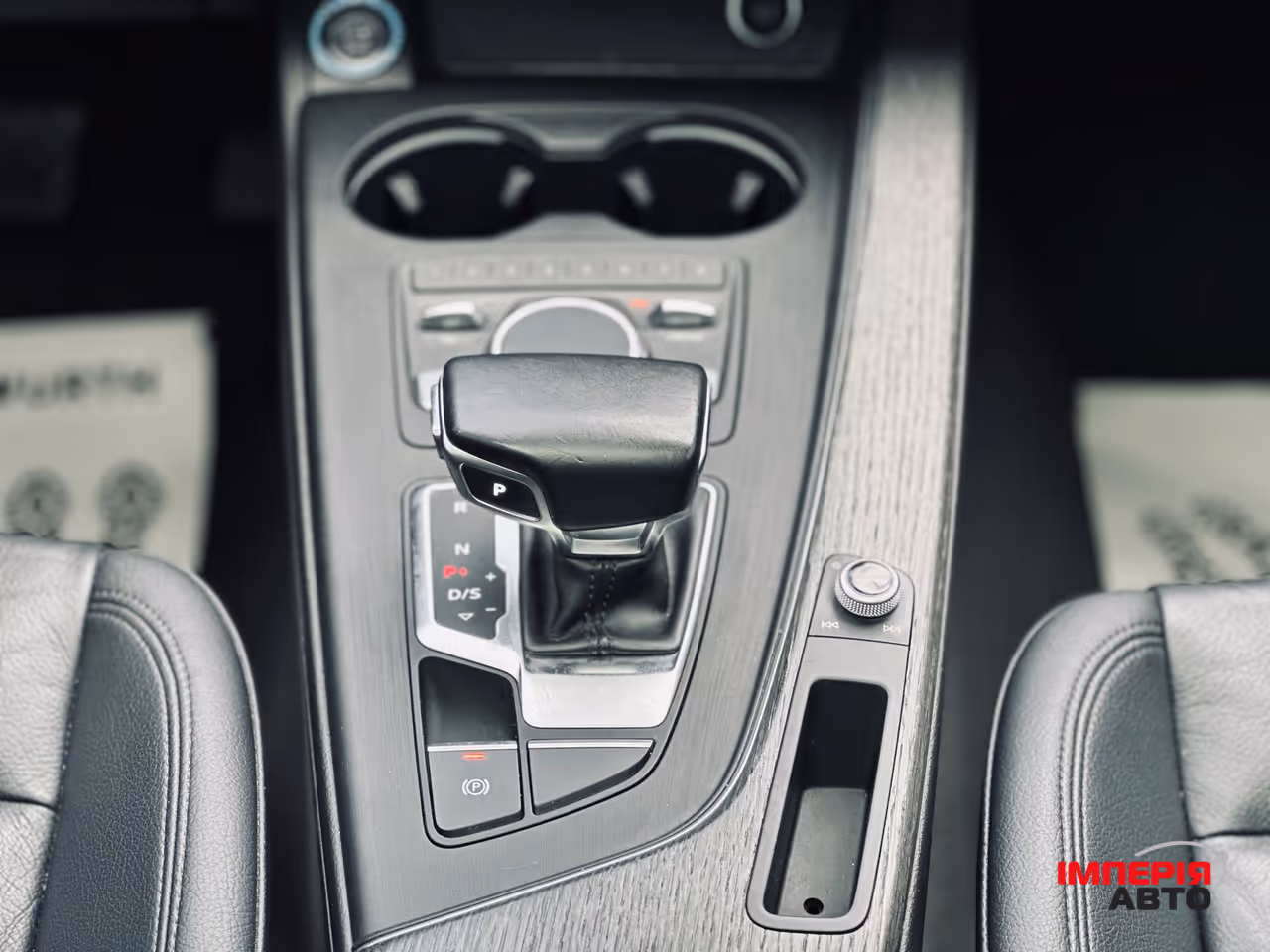 Audi A4 - фото 23