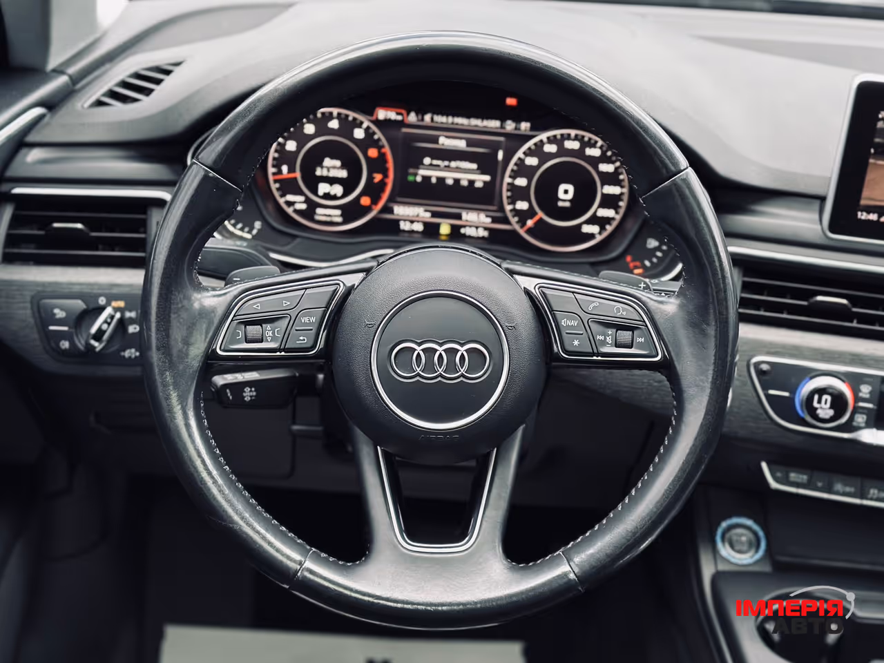Audi A4 - фото 20