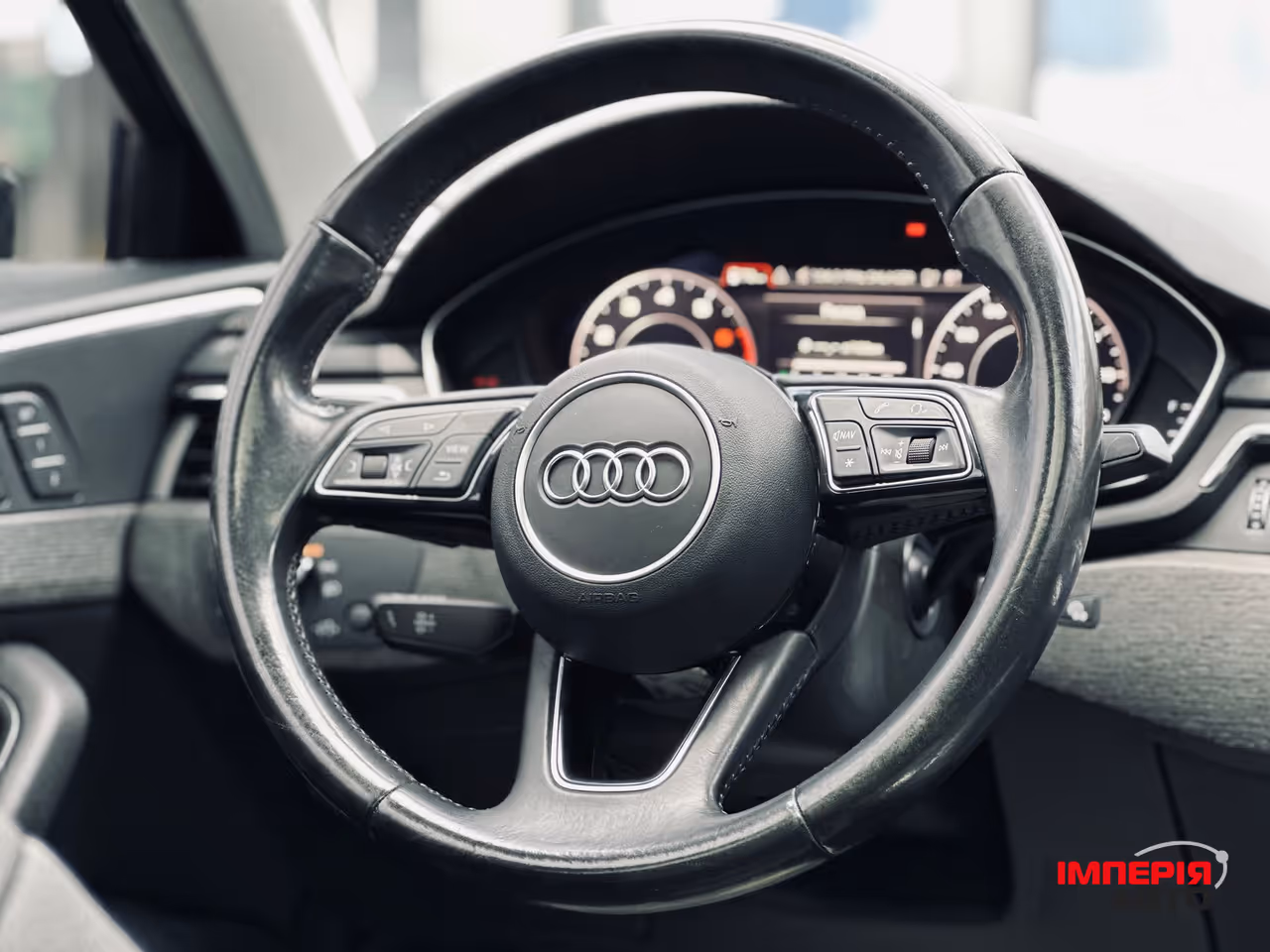 Audi A4 - фото 26
