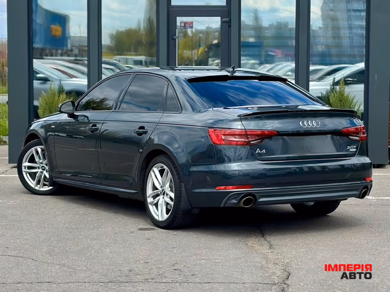 Audi A4 - фото 3