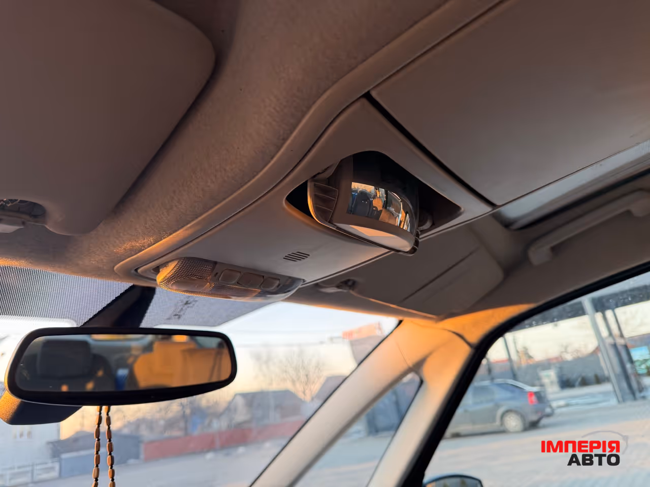 Ford Galaxy - фото 9
