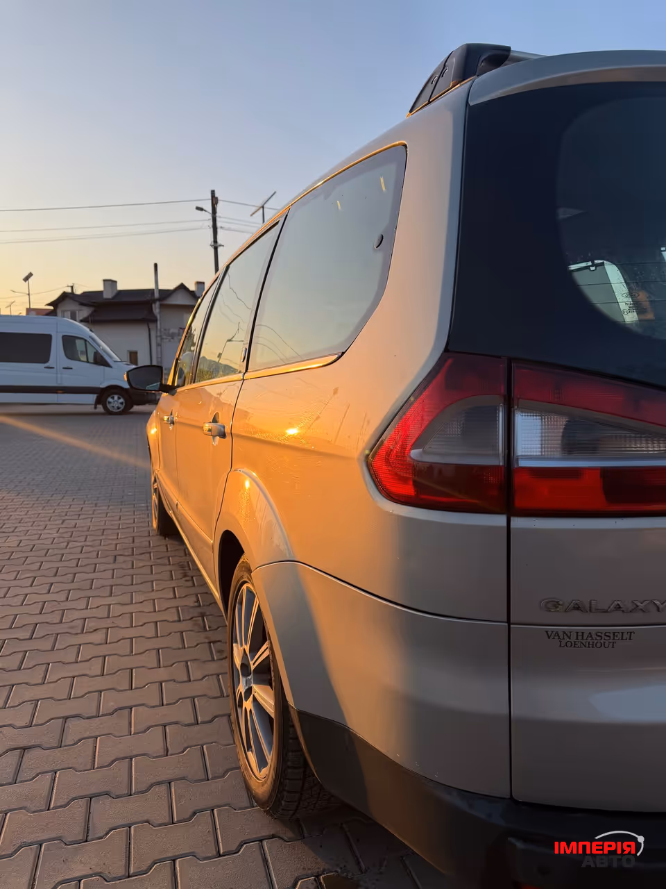 Ford Galaxy - фото 4