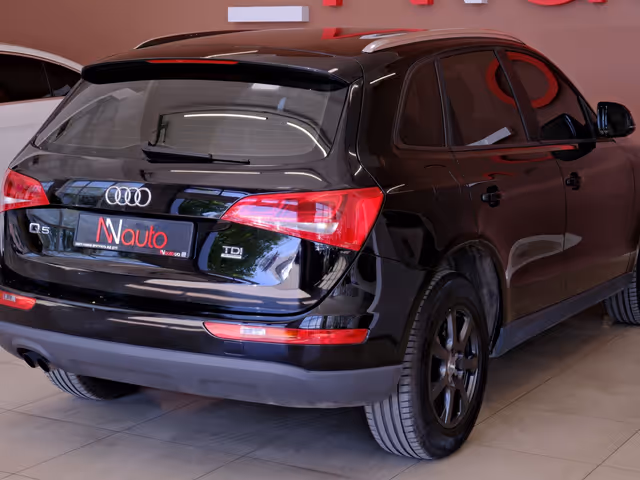 Audi Q5 - фото 5