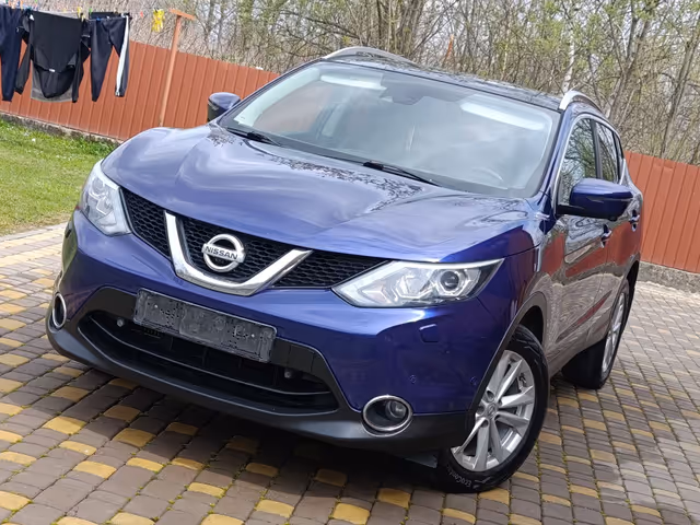 Nissan Qashqai - фото 1