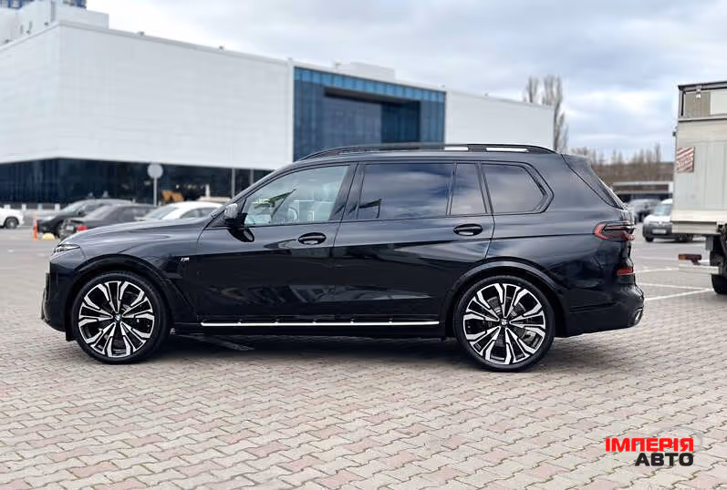 BMW X7 - фото 6