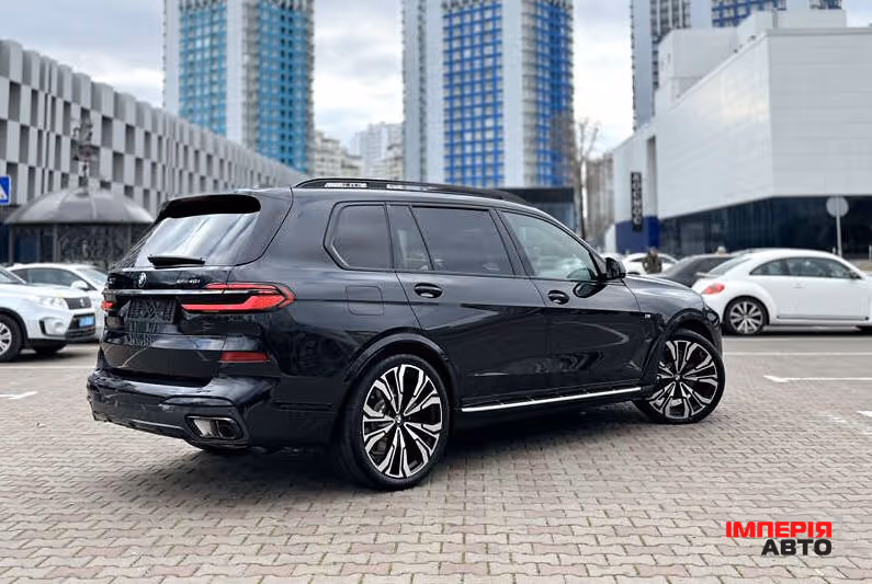 BMW X7 - фото 5