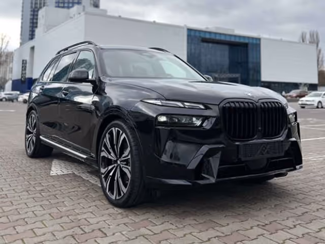 BMW X7 - фото 3