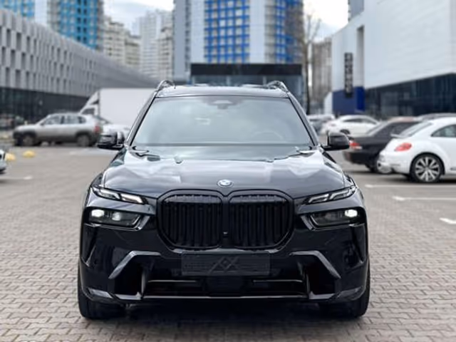 BMW X7 - фото 2