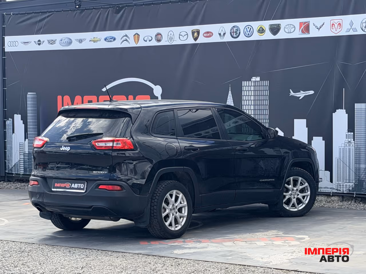 Jeep Cherokee - фото 6