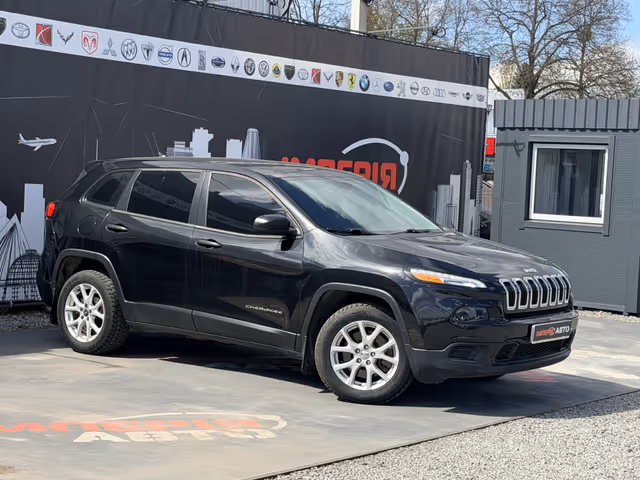 Jeep Cherokee - фото 2