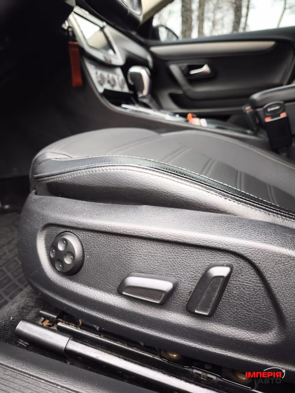 Volkswagen Passat CC - фото 25