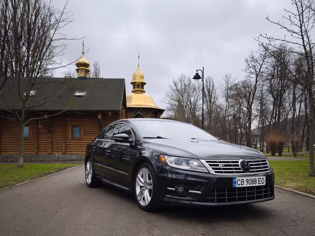Volkswagen Passat CC - фото 1