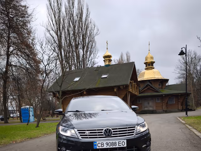 Volkswagen Passat CC - фото 2