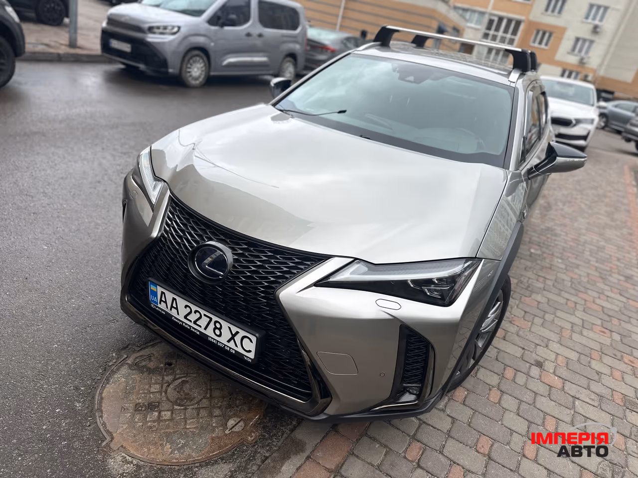 Lexus UX - фото 10