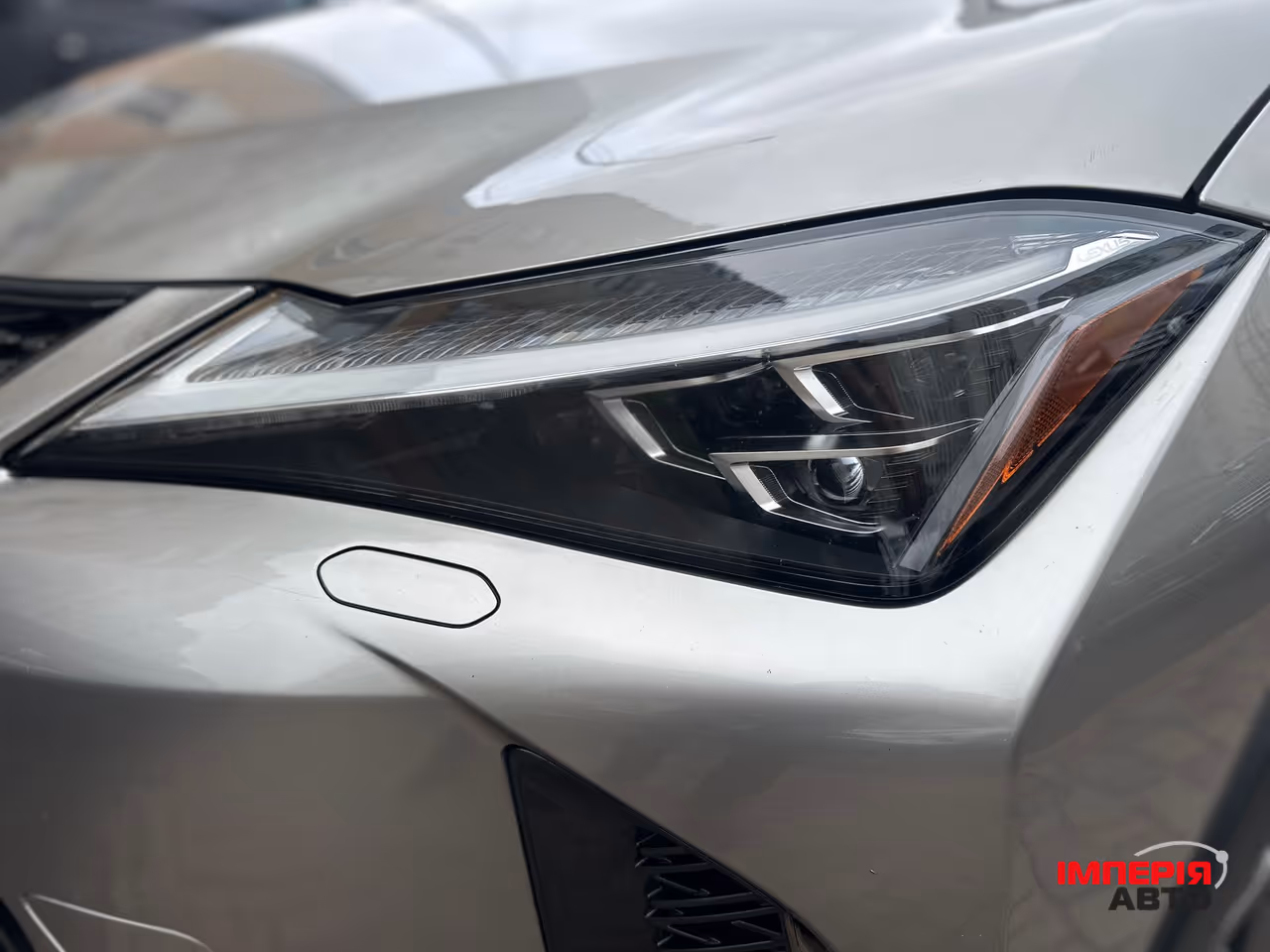 Lexus UX - фото 9