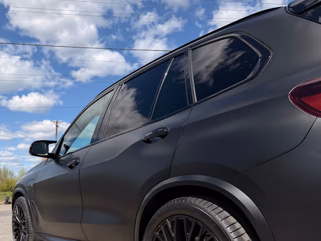 BMW X5 - фото 2