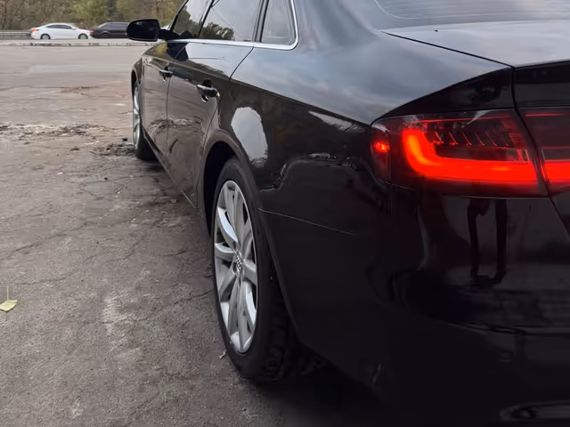 Audi A4 - фото 3