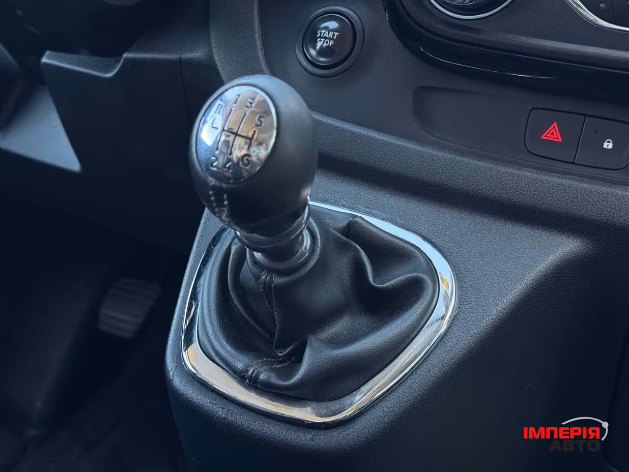 Opel Vivaro - фото 60