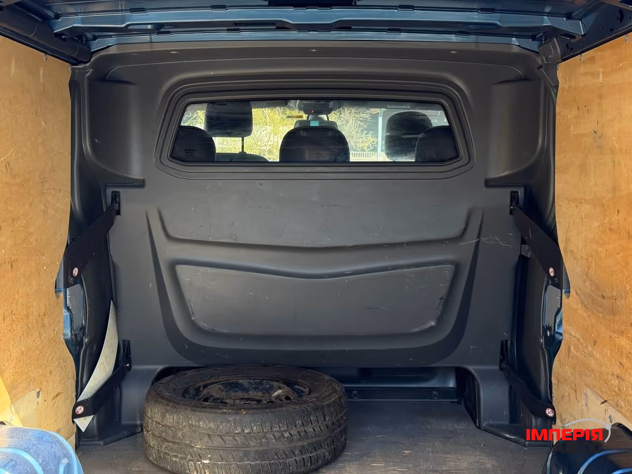 Opel Vivaro - фото 24