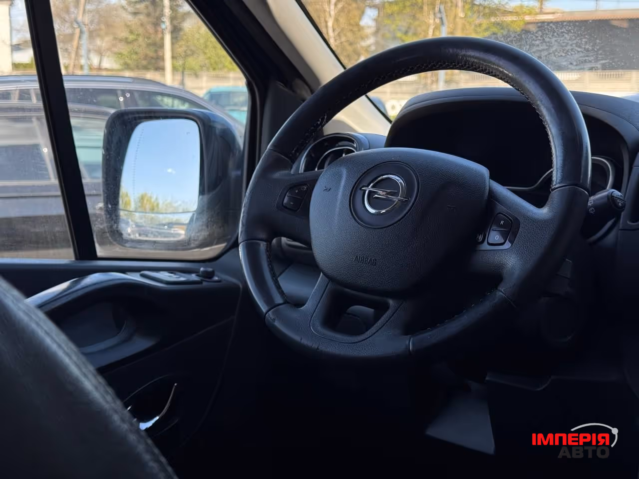 Opel Vivaro - фото 61