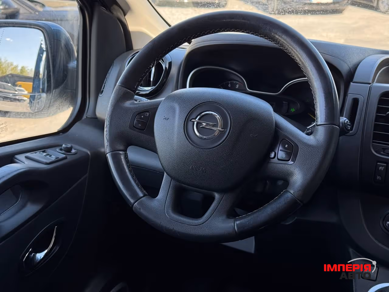 Opel Vivaro - фото 62