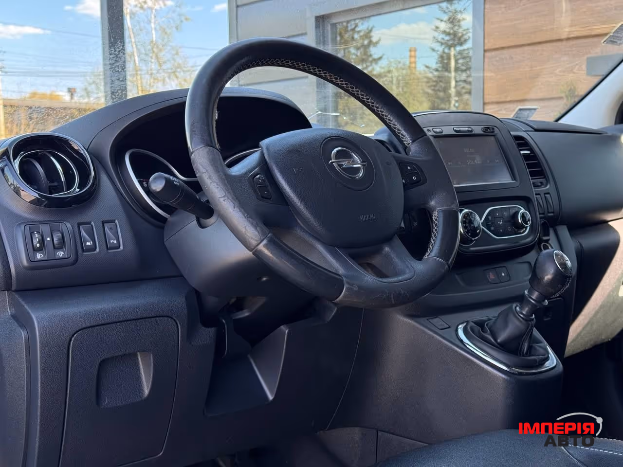 Opel Vivaro - фото 38