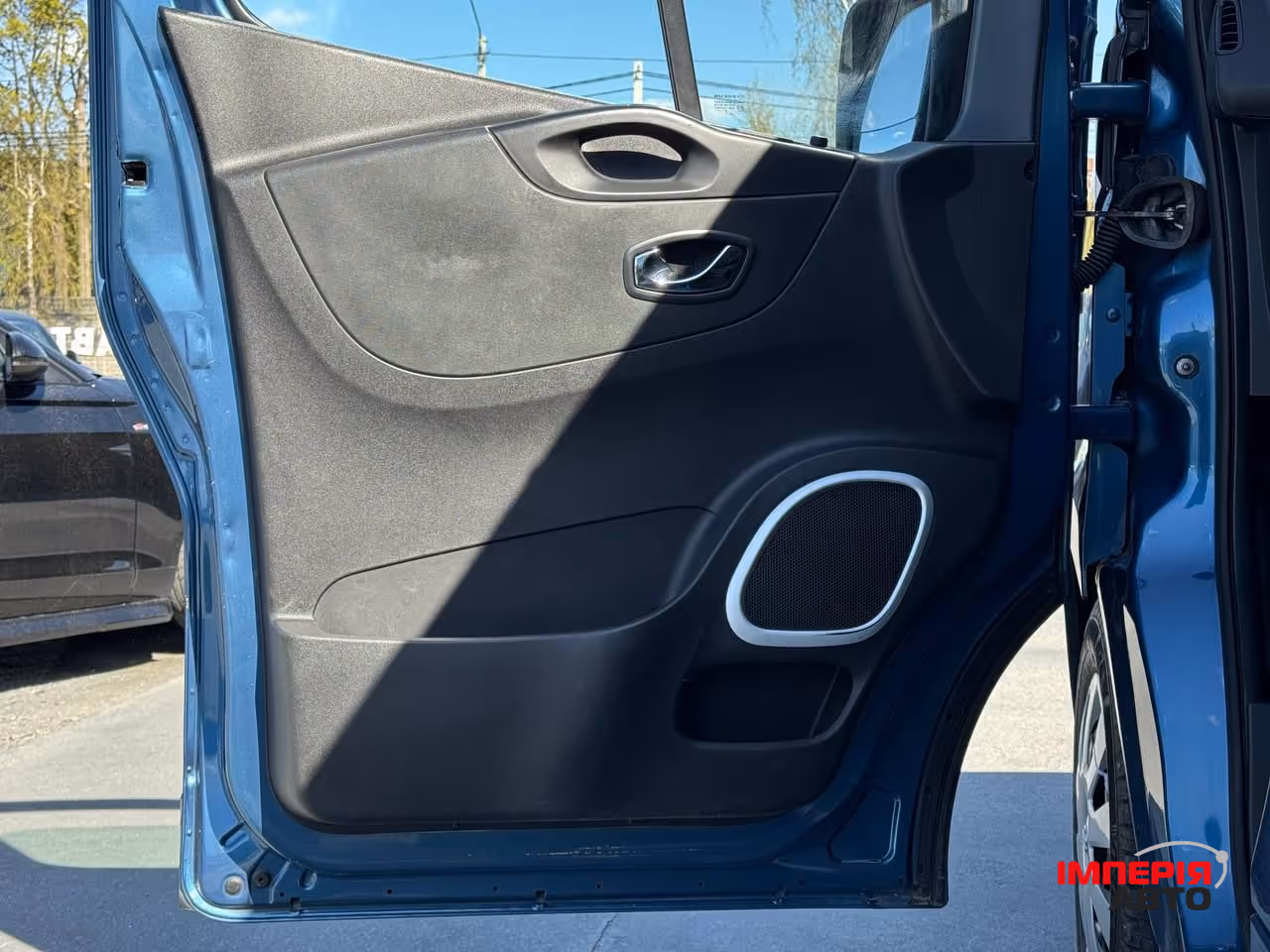 Opel Vivaro - фото 27