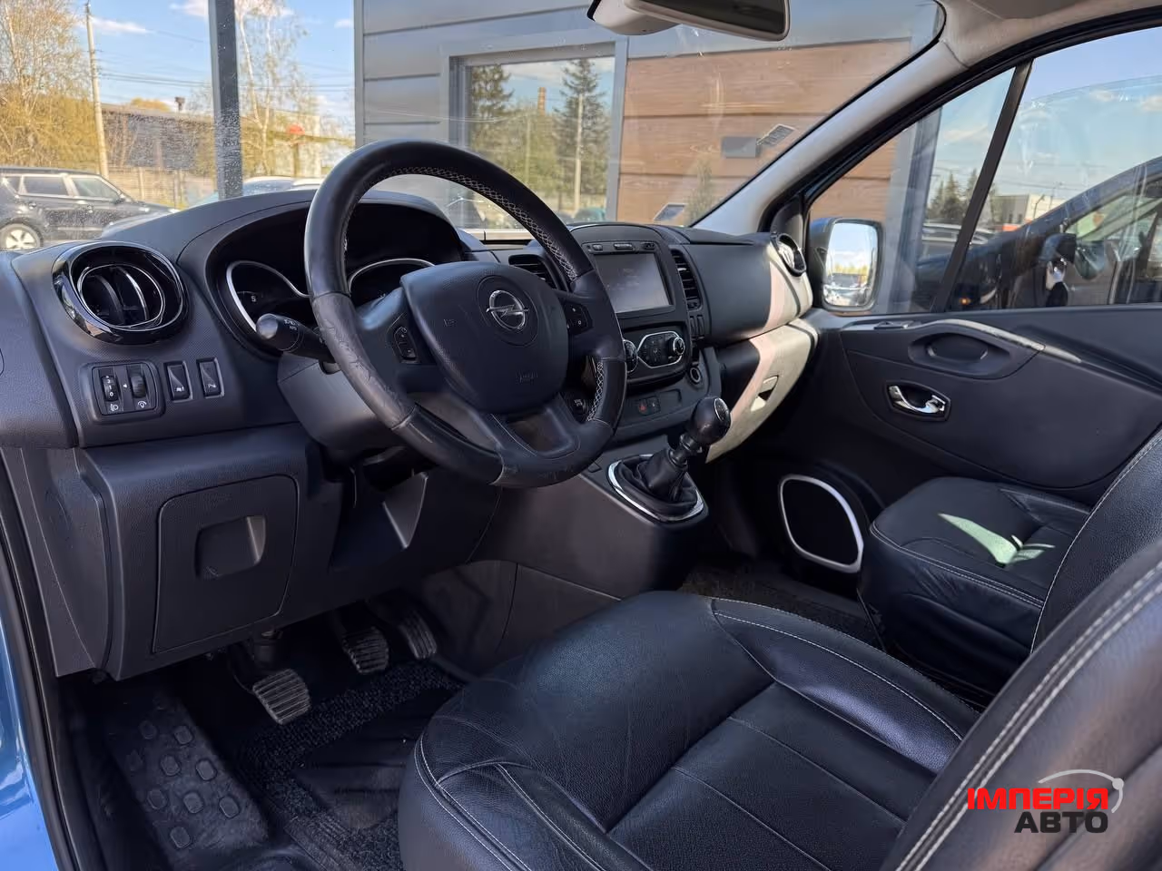 Opel Vivaro - фото 39