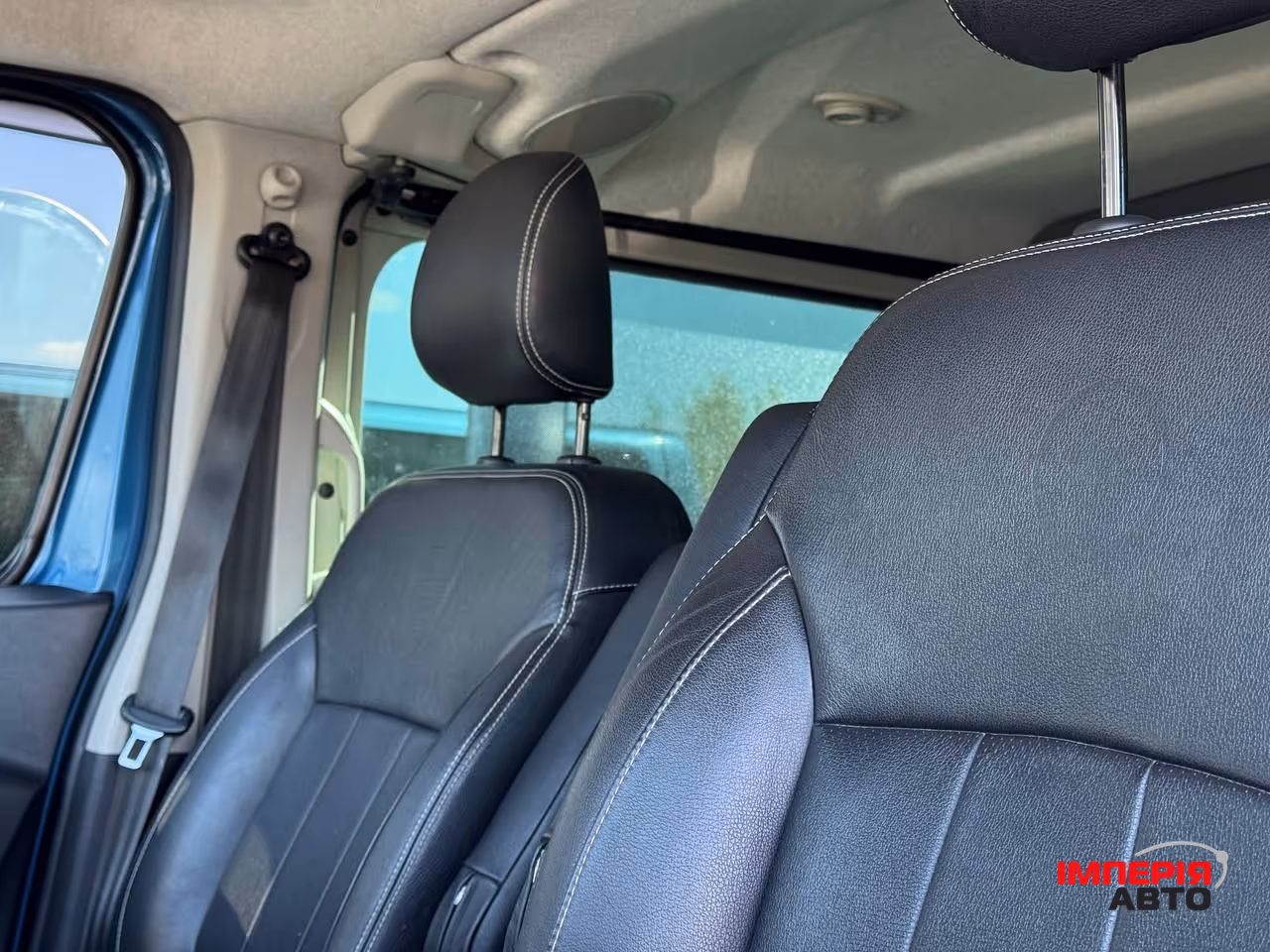 Opel Vivaro - фото 33