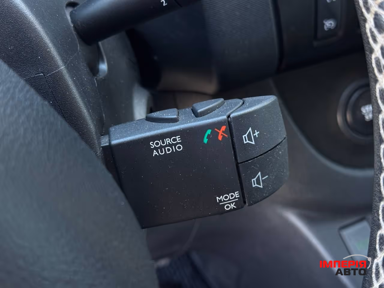 Opel Vivaro - фото 47