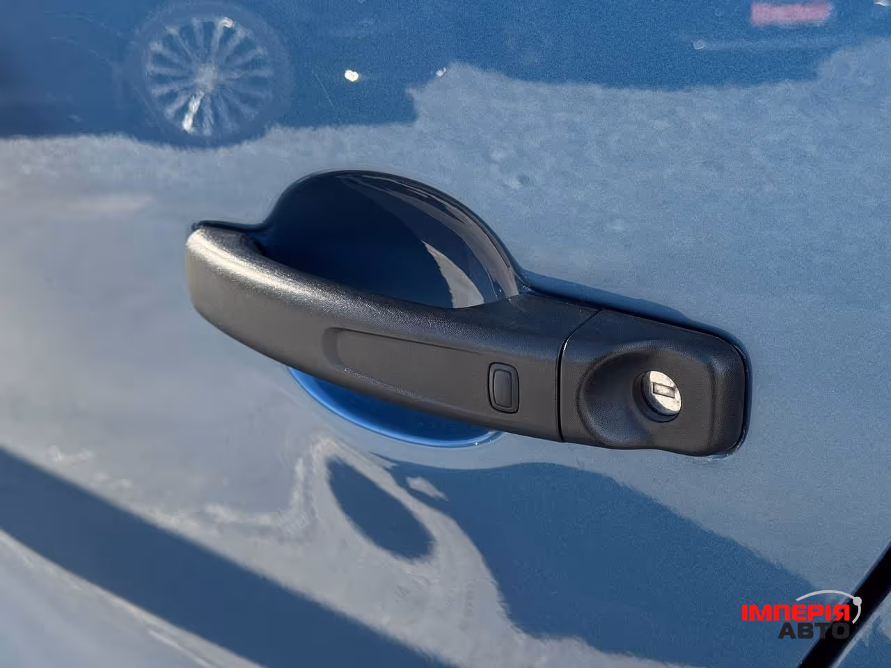 Opel Vivaro - фото 6