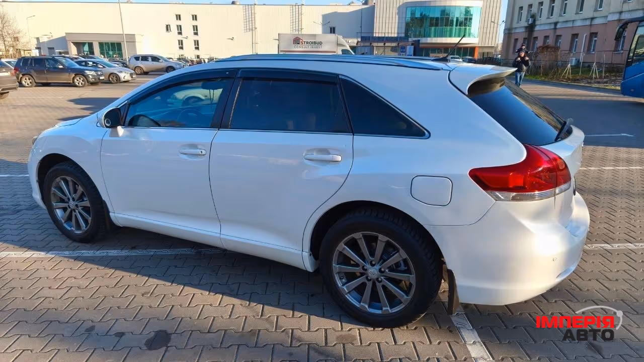 Toyota Venza - фото 7