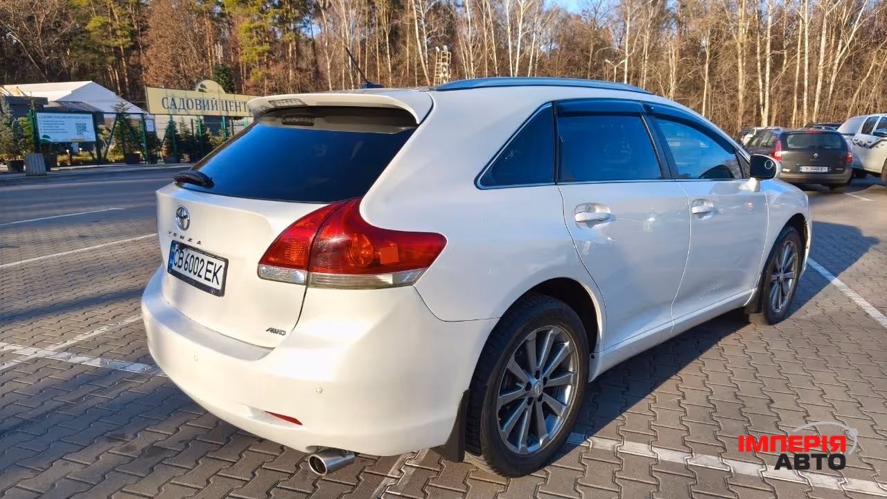 Toyota Venza - фото 4